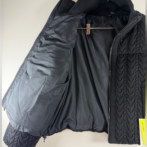 All In Motion™ Women's Puffer Jacket - Black L - Sold Out - Picture 9 of 16